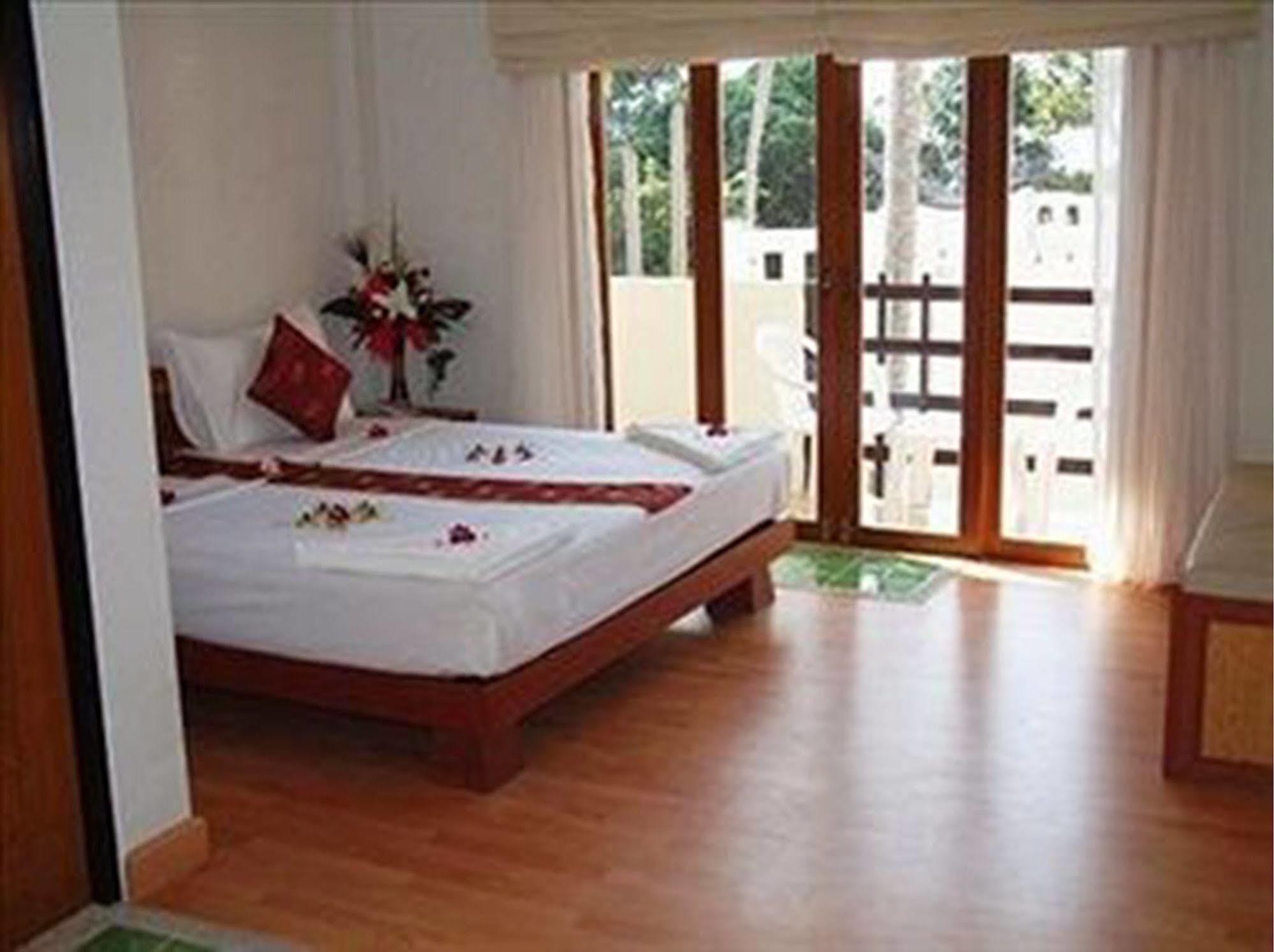 Krabi Tropical Beach Resort Ao Nang Rum bild